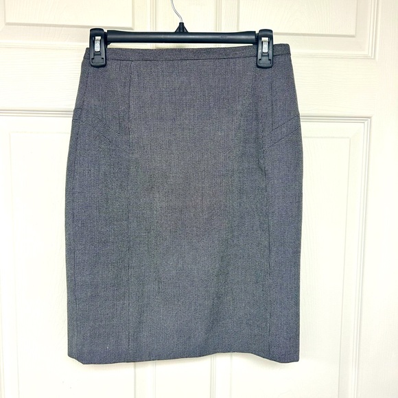 Express Design Studio Houndstooth Size 0 Pencil Skirt - Picture 2 of 7